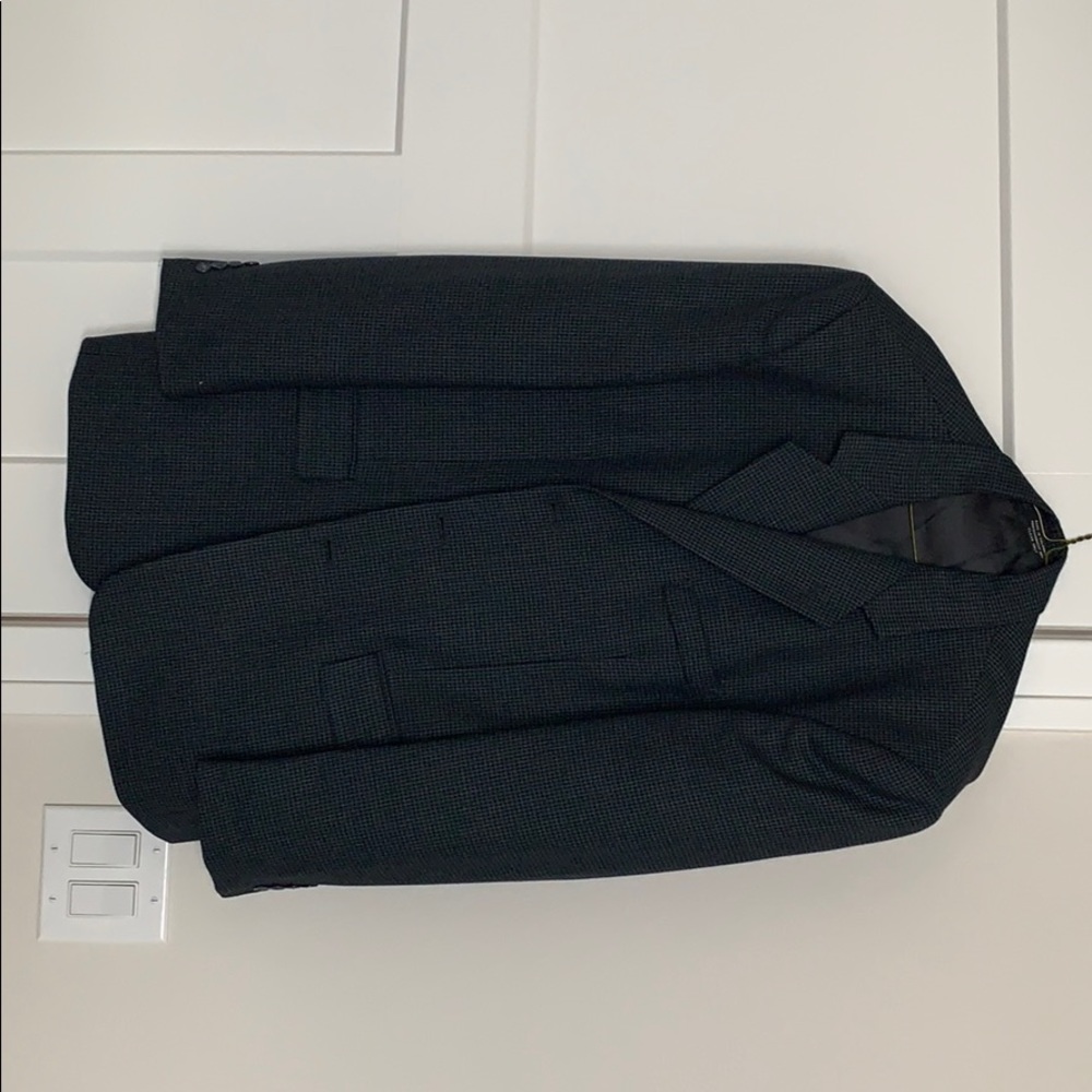 Men’s checkered blazer